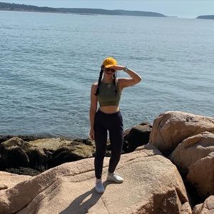 Meet your Posher, Rebecca